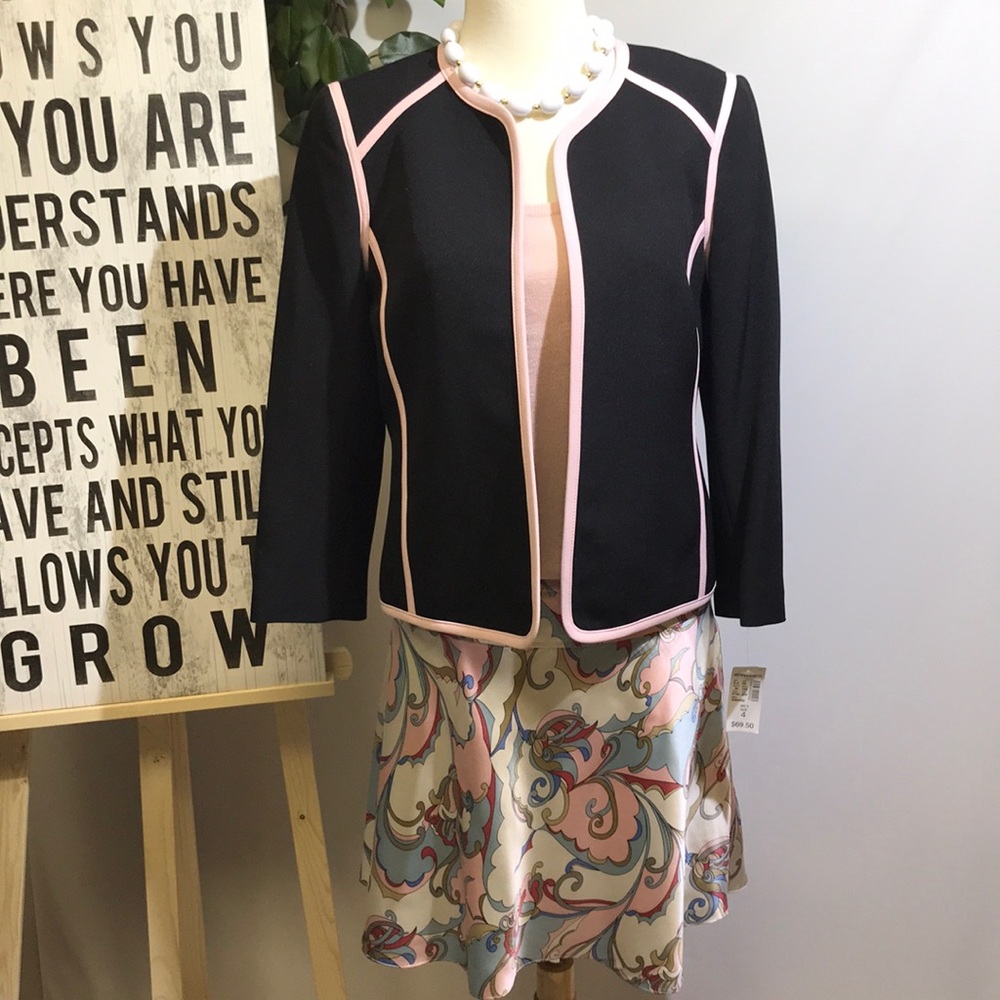 Jones Studio jacket. - Picture 2 of 8